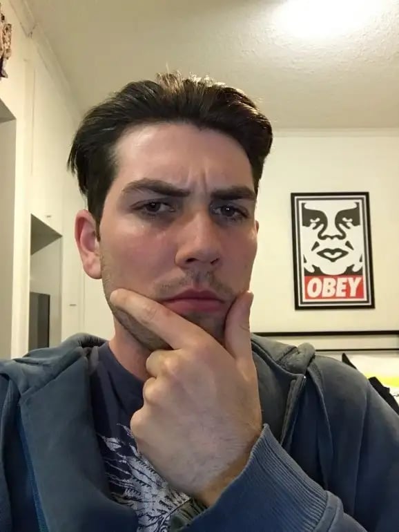 seb-reading-the-hustle